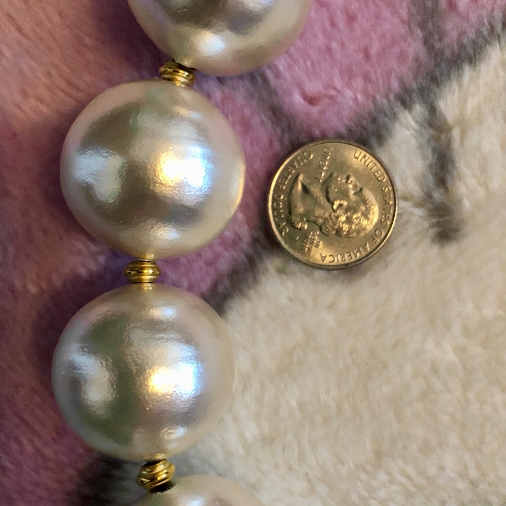 Amanda Pearl Jumbo Gobstopper FAUX necklace 50” HUGE lightweight featherweight - Picture 7 of 9
